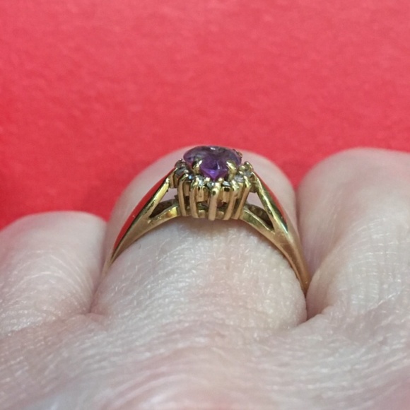 Ring, Amethyst and Diamond ring in 14K - Picture 3 of 6